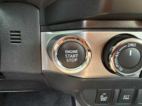 Used 2023 Toyota Tacoma SR5 w/ Technology Package AWD/4WD image 17