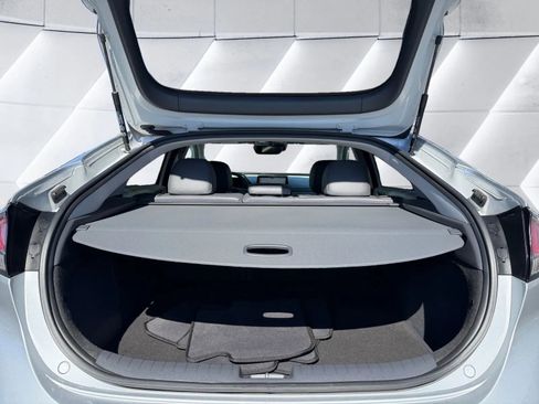 Used 2020 Hyundai Ioniq Limited image 21