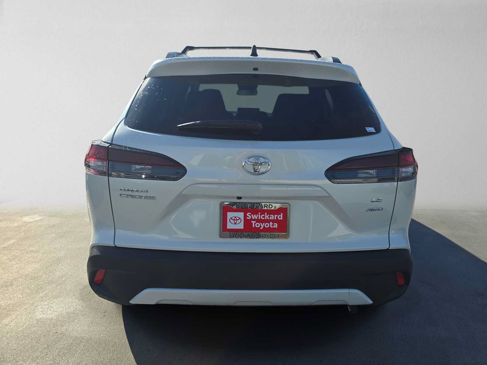New 2026 Toyota Corolla Cross LE w/ Moonroof Package AWD/4WD image 4