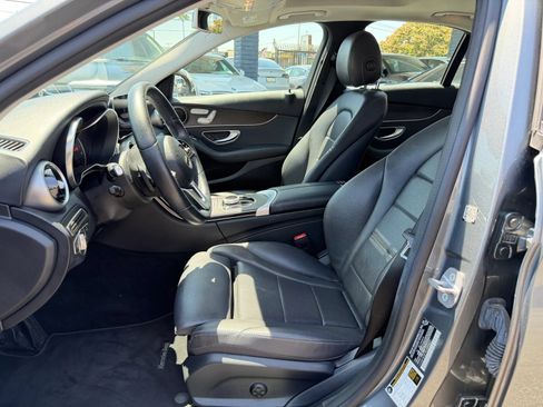 Used 2019 Mercedes-Benz C 300 Sedan image 30