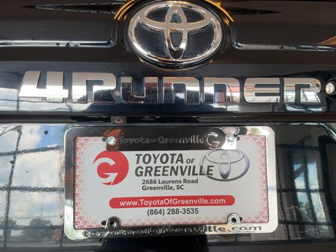 Used 2019 Toyota 4Runner SR5 AWD/4WD image 45