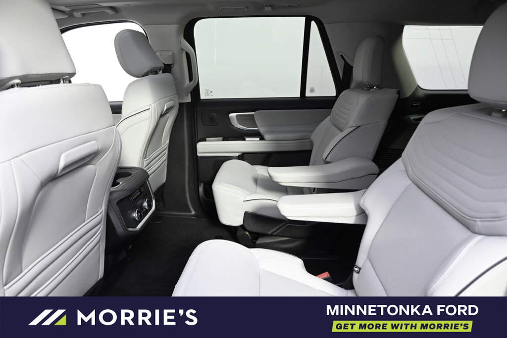Used 2025 Ford Expedition Max Platinum w/ Platinum Ultimate Package AWD/4WD image 21