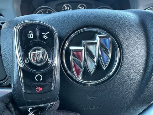 Used 2022 Buick Enclave Essence image 52