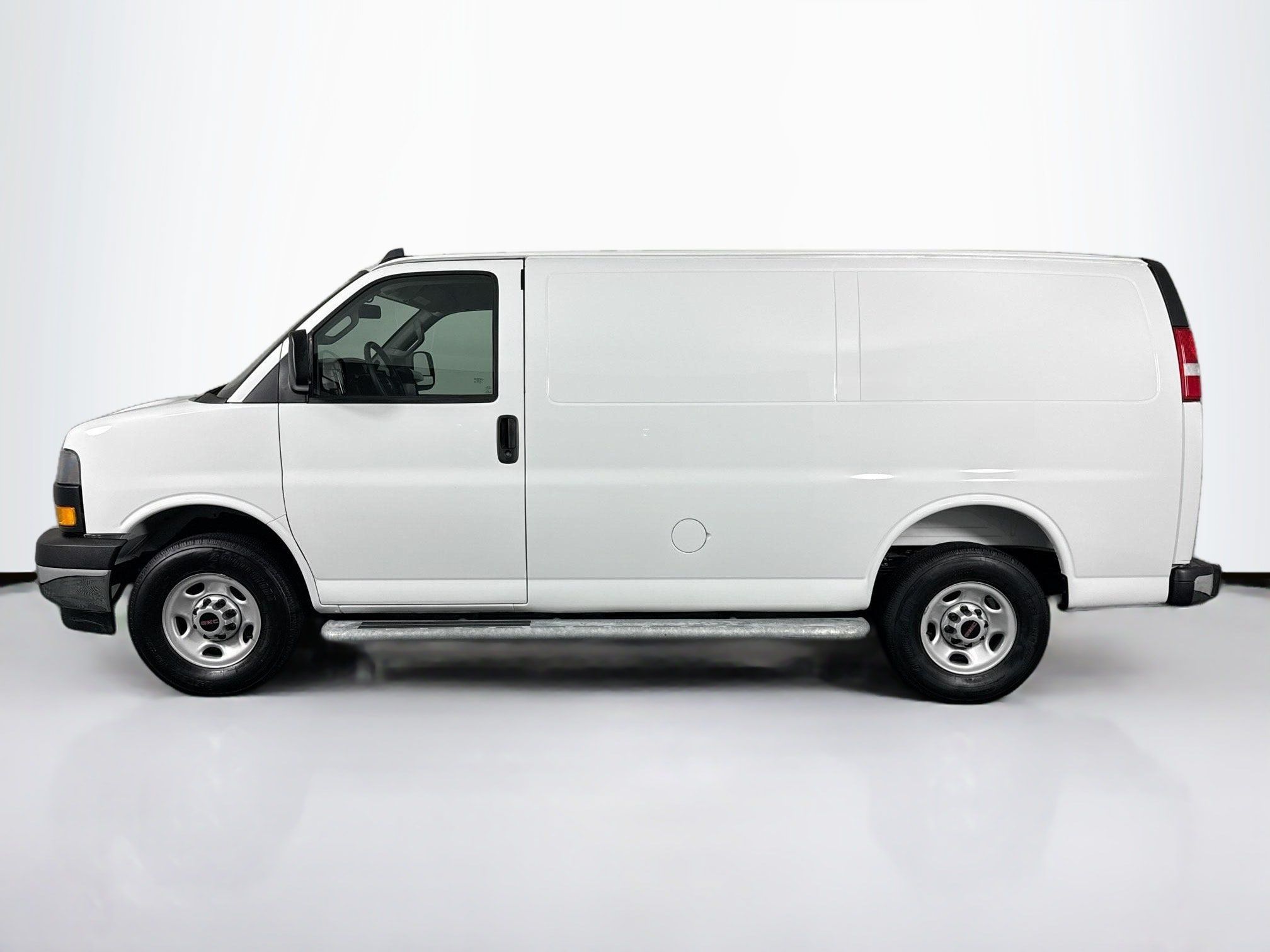 Used 2025 GMC Savana 2500 w/ Driver Convenience Package RWD image 11
