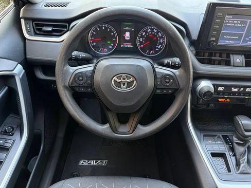 Used 2019 Toyota RAV4 XLE w/ Carpet Mat Package FWD image 15