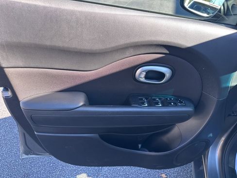 Used 2019 Kia Soul image 20