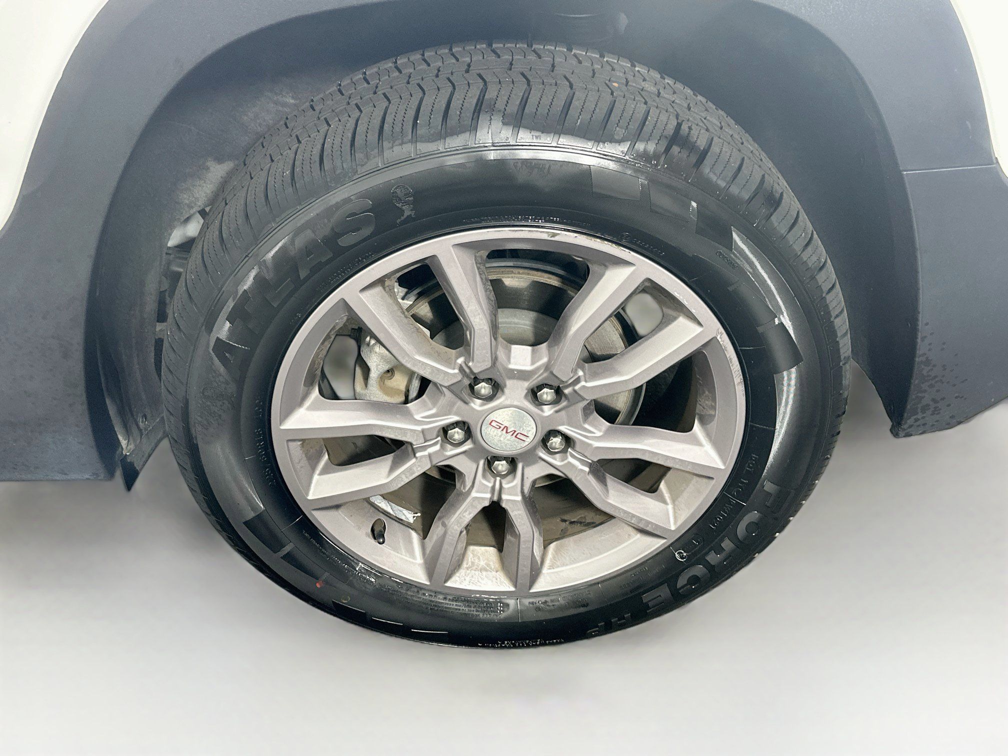 Used 2024 GMC Terrain SLT AWD/4WD image 11