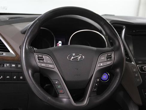 Used 2017 Hyundai Santa Fe Limited AWD/4WD image 8