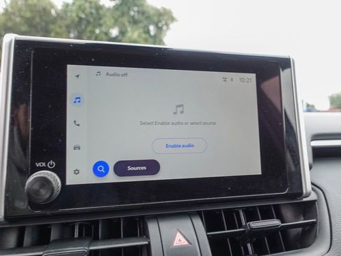 Used 2025 Toyota RAV4 XLE image 17