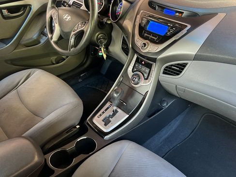 Used 2013 Hyundai Elantra GLS w/ Preferred Pkg FWD image 20