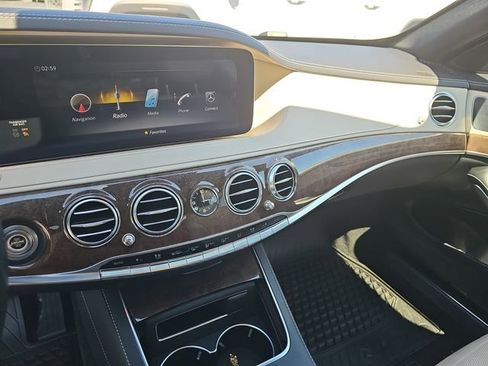 Used 2019 Mercedes-Benz S 560 Sedan image 22