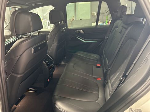 Used 2025 BMW X5 xDrive50e image 23