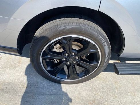 Used 2023 Ford Expedition Limited AWD/4WD image 16