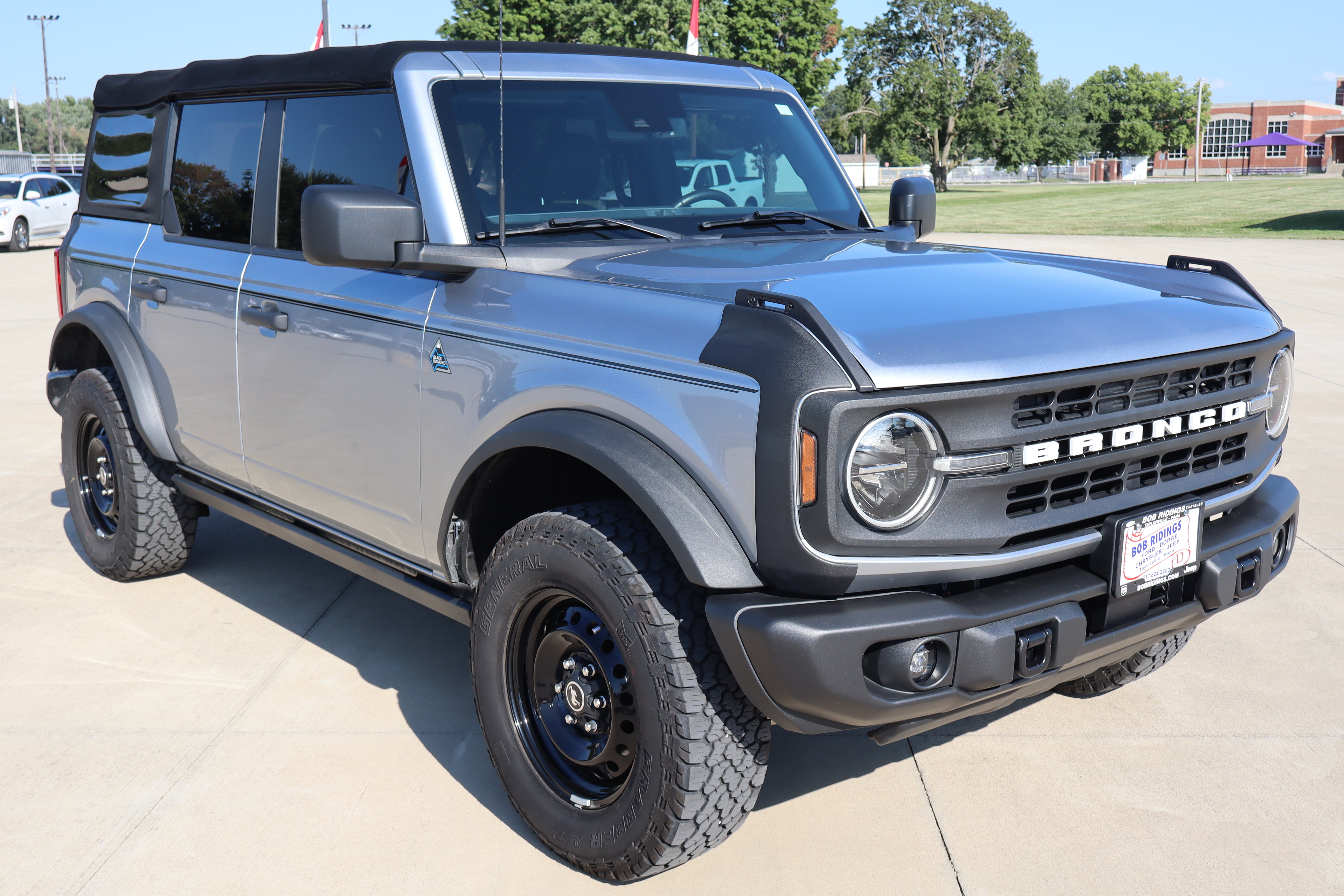 Used 2022 Ford Bronco Black Diamond AWD/4WD image 4
