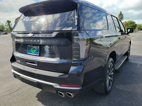 Certified 2025 Chevrolet Suburban High Country image 5