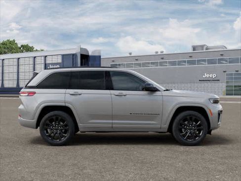 New 2026 Jeep Grand Cherokee Limited AWD/4WD image 42