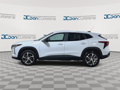 Used 2024 Chevrolet Trax RS FWD image 5