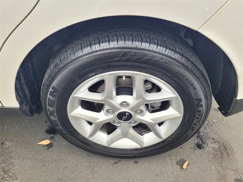 Used 2024 Kia Soul LX w/ Option Group 015 image 24