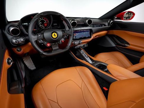 Used 2019 Ferrari Portofino image 28