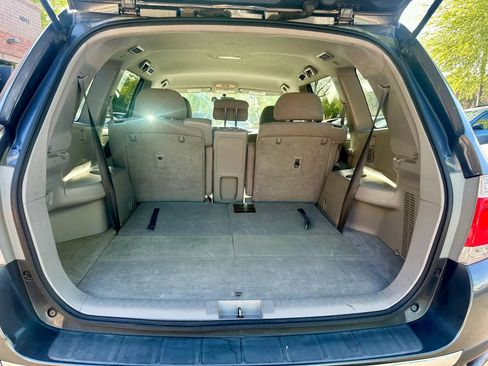 Used 2012 Toyota Highlander FWD image 18