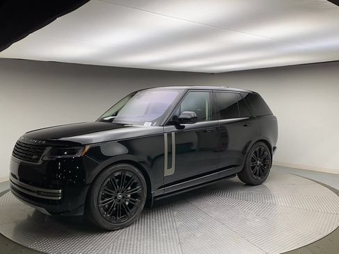 Certified 2023 Land Rover Range Rover SE AWD/4WD image 4