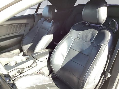 Used 2016 Ford Mustang Premium image 8
