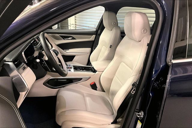 Certified 2026 Jaguar F-PACE R-Dynamic S AWD/4WD image 15