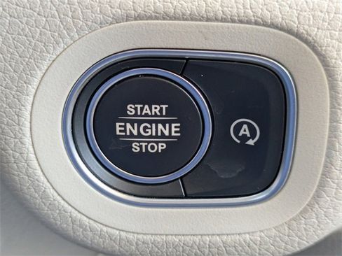 Used 2022 Mercedes-Benz GLE 350 w/ AMG Line Exterior image 32