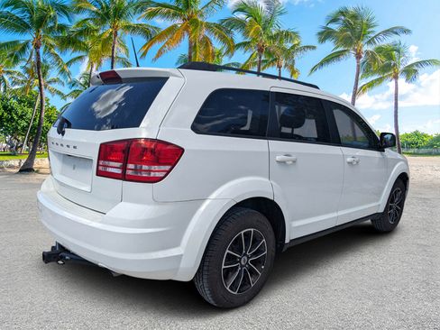 Used 2018 Dodge Journey SE w/ Connectivity Group image 3