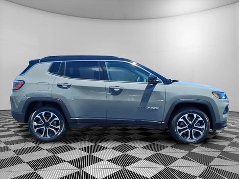 Used 2023 Jeep Compass Limited AWD/4WD image 30