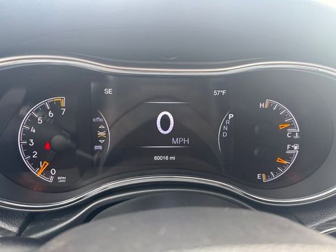 Used 2020 Jeep Grand Cherokee Limited AWD/4WD image 12