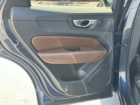 Certified 2023 Volvo XC60 B5 Plus w/ Climate Package image 20