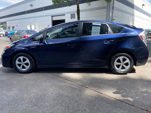 Used 2015 Toyota Prius Two FWD image 5
