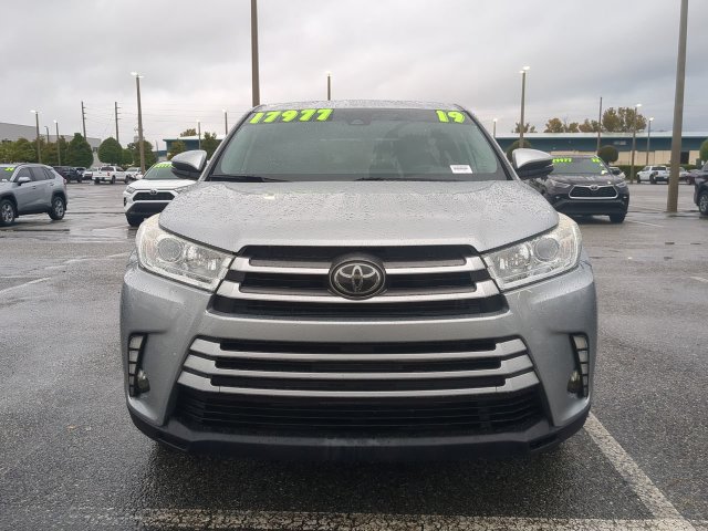 Used 2019 Toyota Highlander LE FWD image 9