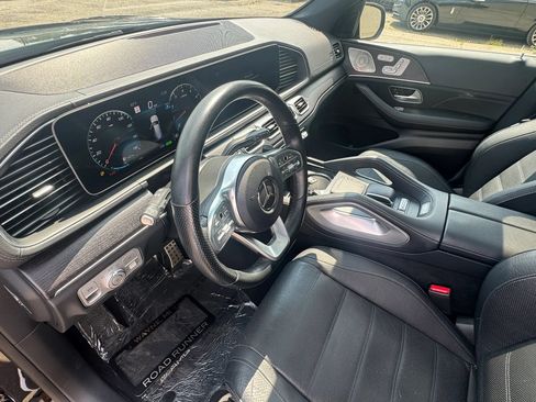 Used 2023 Mercedes-Benz GLS 580 4MATIC image 18