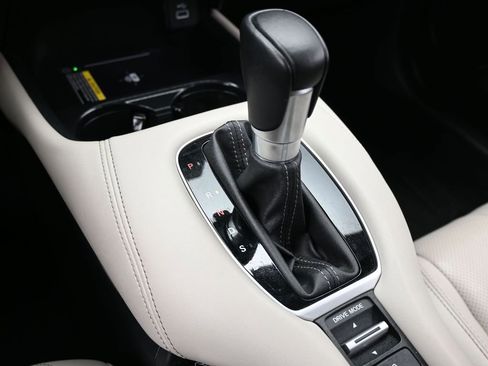 Used 2024 Honda HR-V EX-L image 25