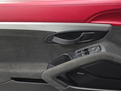 Certified 2022 Porsche 718 Boxster Spyder RWD image 23