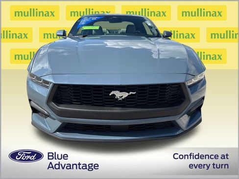 Used 2025 Ford Mustang Premium image 11