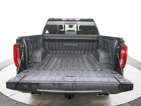 Used 2023 GMC Sierra 1500 AT4 w/ AT4 Premium Package AWD/4WD image 16