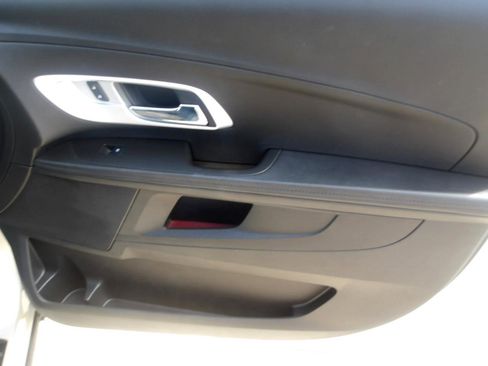 Used 2014 Chevrolet Equinox LS FWD image 9