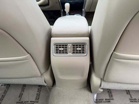 Used 2013 Nissan Altima 2.5 SL w/ Technology Pkg image 23