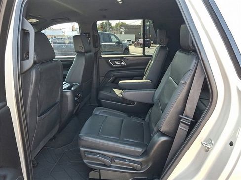 Used 2021 Chevrolet Tahoe LT w/ Luxury Package image 11