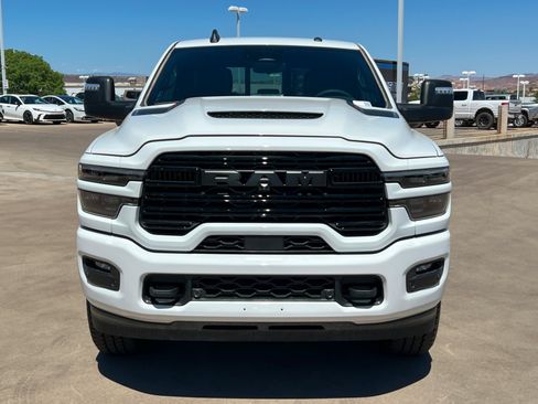 New 2026 RAM 2500 Laramie AWD/4WD image 8