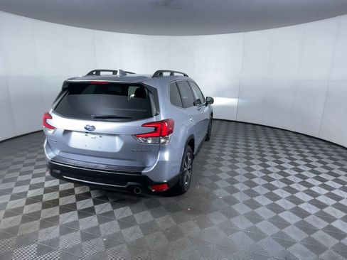 Used 2022 Subaru Forester Limited image 8