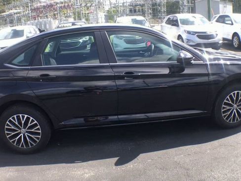 Used 2021 Volkswagen Jetta S image 9