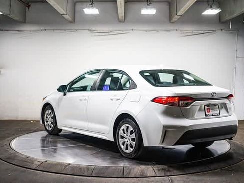Certified 2023 Toyota Corolla LE image 3