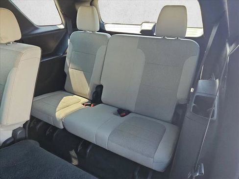 Certified 2022 Chevrolet Traverse LS FWD image 19