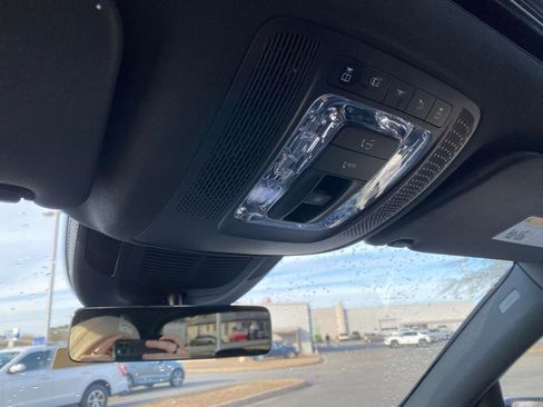 Used 2024 Mercedes-Benz GLE 450e 4MATIC image 25