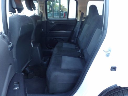 Used 2015 Jeep Patriot Sport w/ Power Value Group FWD image 8