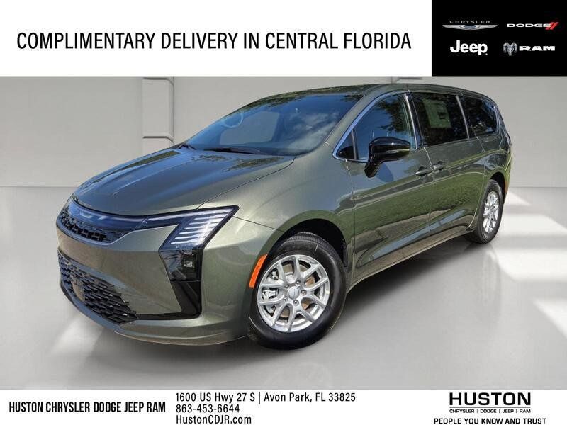New 2027 Chrysler Pacifica Select FWD image 1